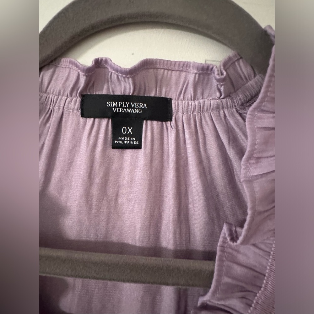 💕SIMPLY VERA💕 Vera Wang lavender long-sleeve blouse. - Picture 4 of 7